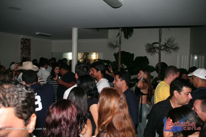 Balada: October Night Niver do Fabinho em Braslia - DF
