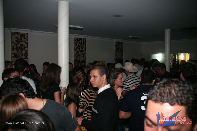 Balada: October Night Niver do Fabinho em Braslia - DF