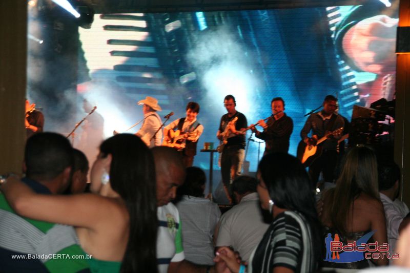 Balada: Show de Chitozinho & Xoror na Via Stadium em Taguatinga - DF