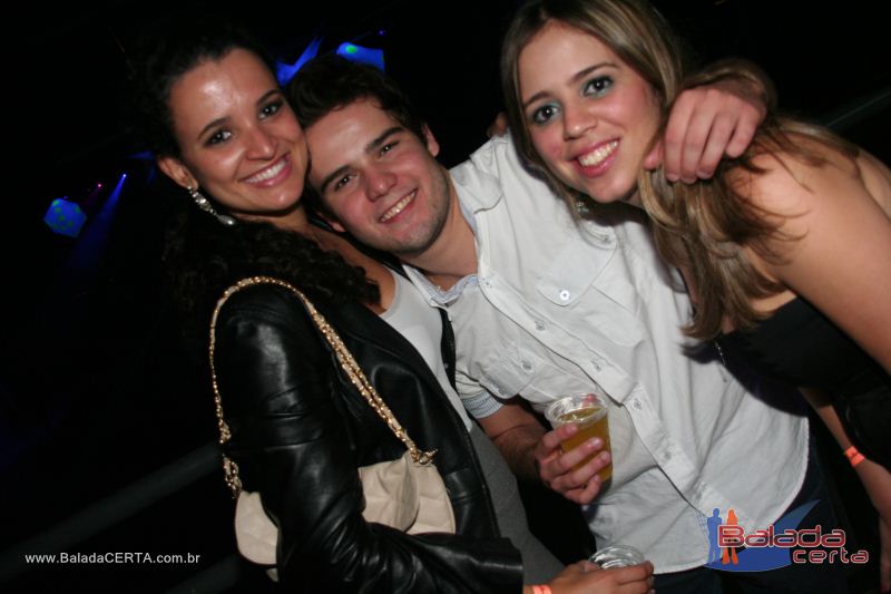 Balada: Violada Universitria - Guilherme & Giulliano