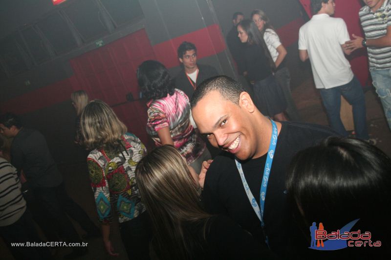 Balada: Violada Universitria - Guilherme & Giulliano