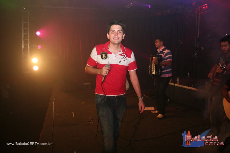 Balada: Violada Universitria - Guilherme & Giulliano