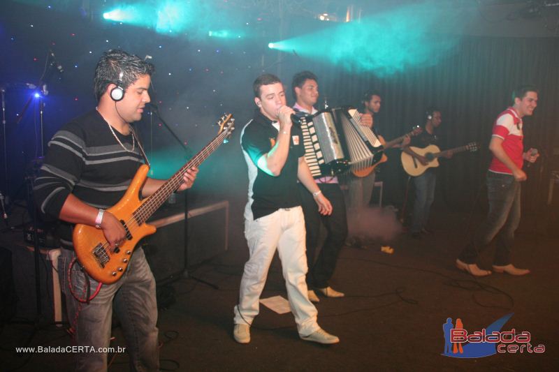 Balada: Violada Universitria - Guilherme & Giulliano