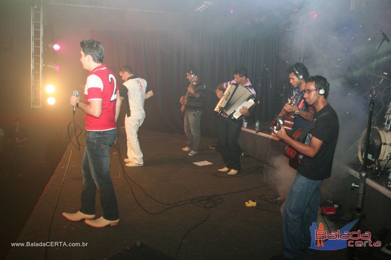 Balada: Violada Universitria - Guilherme & Giulliano