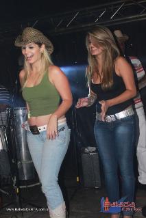 Balada: Fotos de quinta no Empório Sertanejo no Núcleo Bandeirante - DF