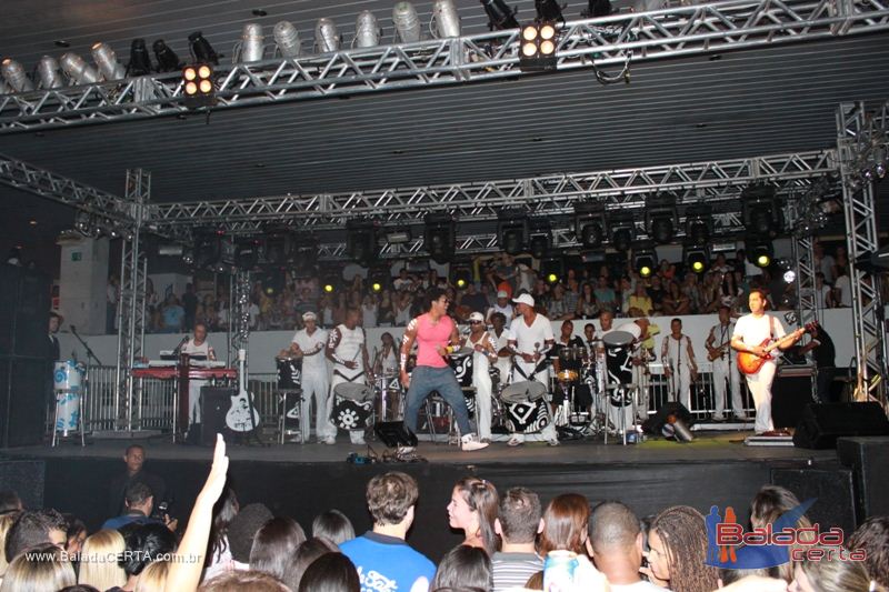 Balada: Pr� Carnaval com TIMBALADA Sal�o da AABB - Setor de Clubes Sul.