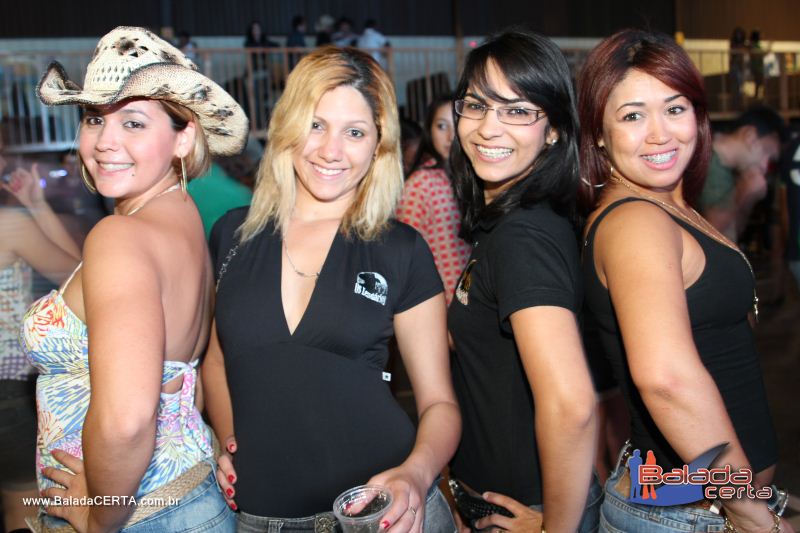 Balada: Fotos de domingo no Showrrasco OS Lendrios - Fazenda Sucupira - Riacho Fundo I