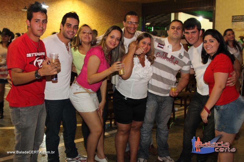 Balada: Fotos de domingo no Showrrasco OS Lendrios - Fazenda Sucupira - Riacho Fundo I