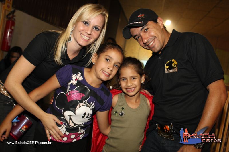 Balada: Fotos de domingo no Showrrasco OS Lendrios - Fazenda Sucupira - Riacho Fundo I