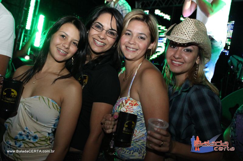 Balada: Fotos de domingo no Showrrasc�o OS Lend�rios - Fazenda Sucupira - Riacho Fundo I