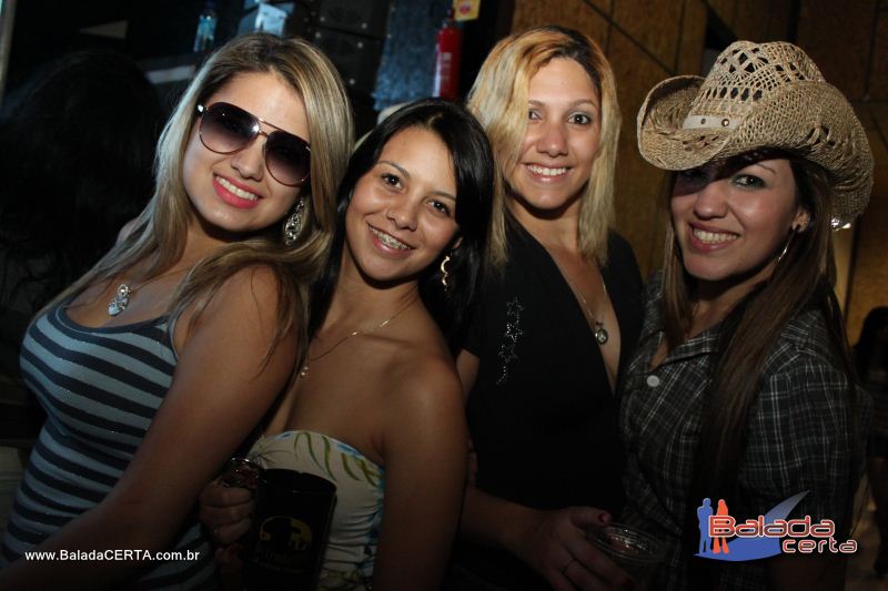 Balada: Fotos de domingo no Showrrasco OS Lendrios - Fazenda Sucupira - Riacho Fundo I