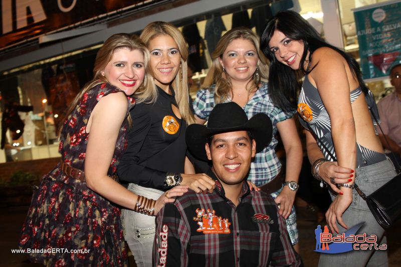 Balada: Festa do Peo Barretos 2011 - Excurso Os Lendrios - Barretos - SP