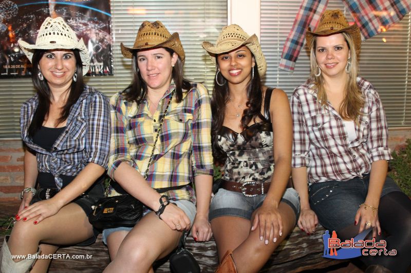 Balada: Festa do Peo Barretos 2011 - Excurso Os Lendrios - Barretos - SP