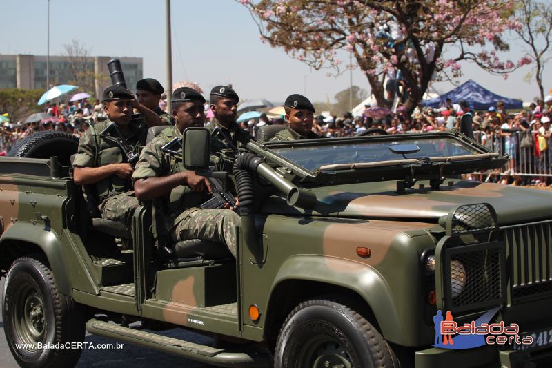 Balada: Desfile 7 Setembro - Esplanada dos Minist�rios - Bras�lia - DF