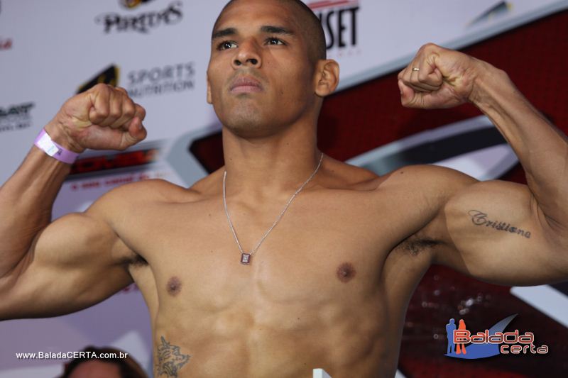 Balada: RockStriker MMA - Pesagem e Coletiva de Imprensa