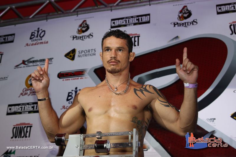 Balada: RockStriker MMA - Pesagem e Coletiva de Imprensa