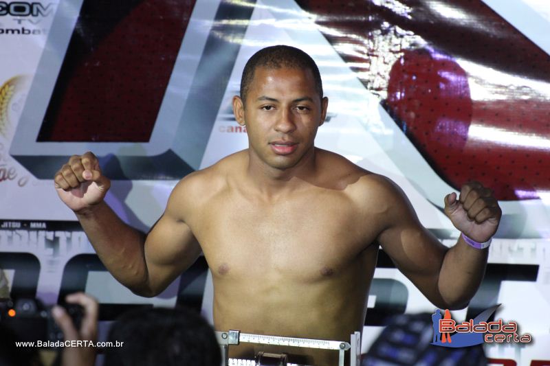 Balada: RockStriker MMA - Pesagem e Coletiva de Imprensa