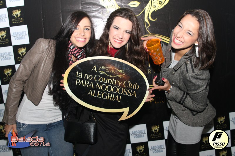 Balada: Fotos de Sexta na Festa Junina no Braslia Country Club - DF