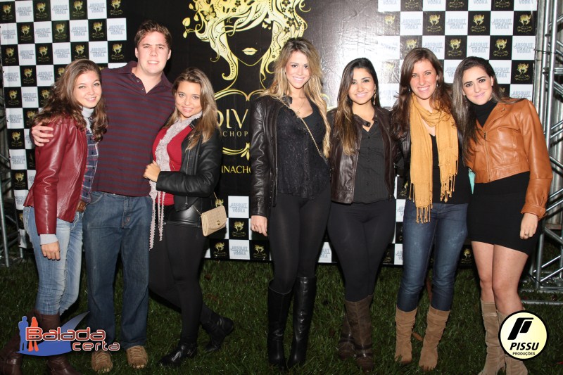 Balada: Fotos de Sexta na Festa Junina no Braslia Country Club - DF