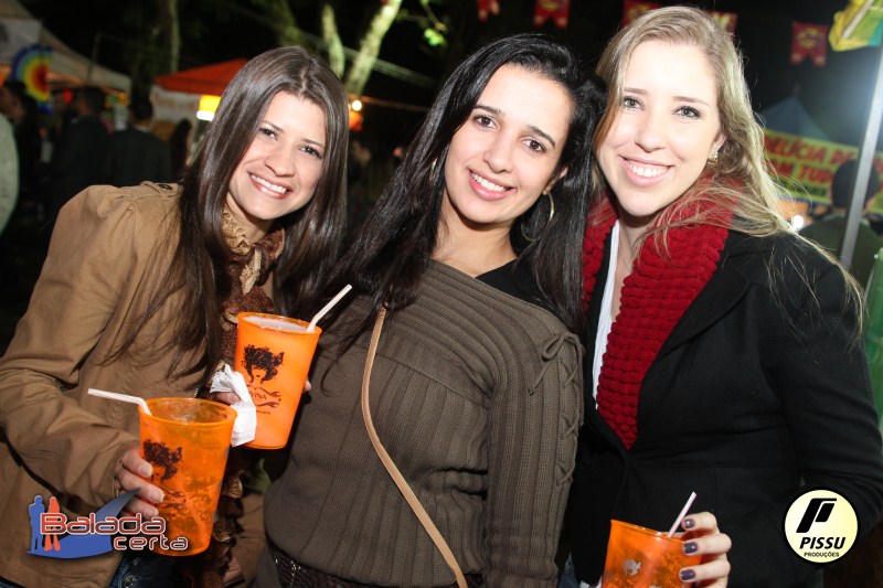 Balada: Fotos de Sexta na Festa Junina no Braslia Country Club - DF