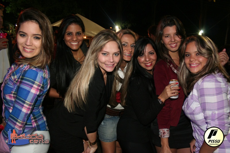 Balada: Fotos de S�bado na Festa Junina no Bras�lia Country Club - DF