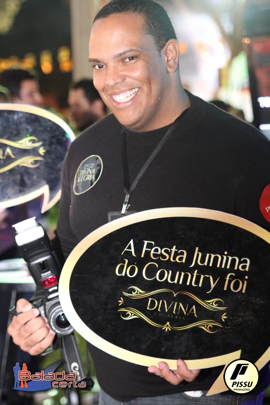 Balada: Fotos de S�bado na Festa Junina no Bras�lia Country Club - DF