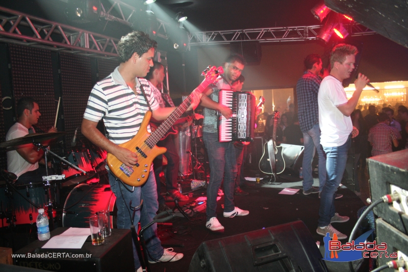 Balada: Fotos de Sexta no Sucesso Show Bar em Taguatinga - DF