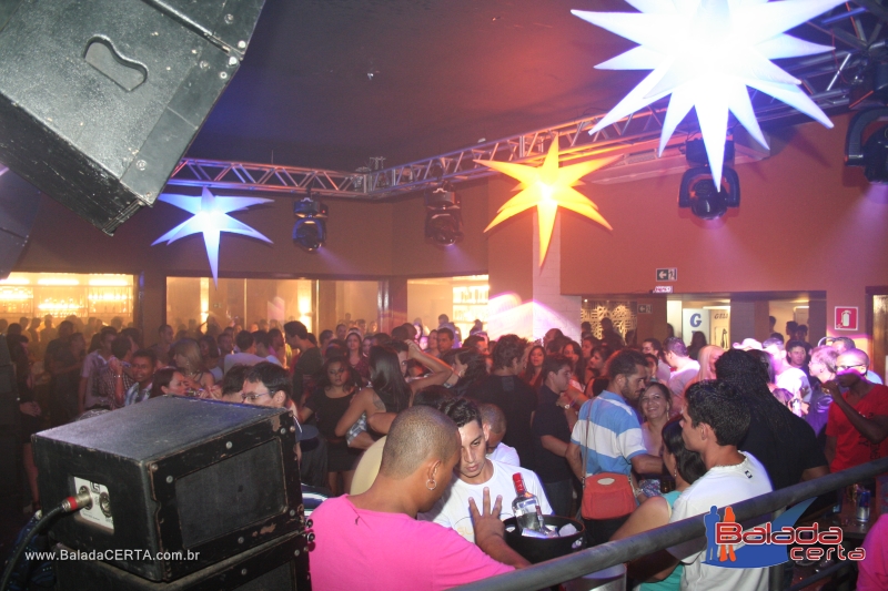 Balada: Fotos de Sexta no Sucesso Show Bar em Taguatinga - DF