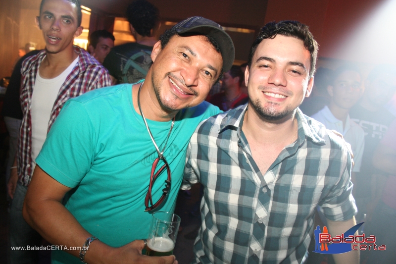 Balada: Fotos de Sexta no Sucesso Show Bar em Taguatinga - DF