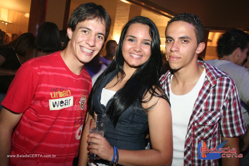 Balada: Fotos de Sexta no Sucesso Show Bar em Taguatinga - DF