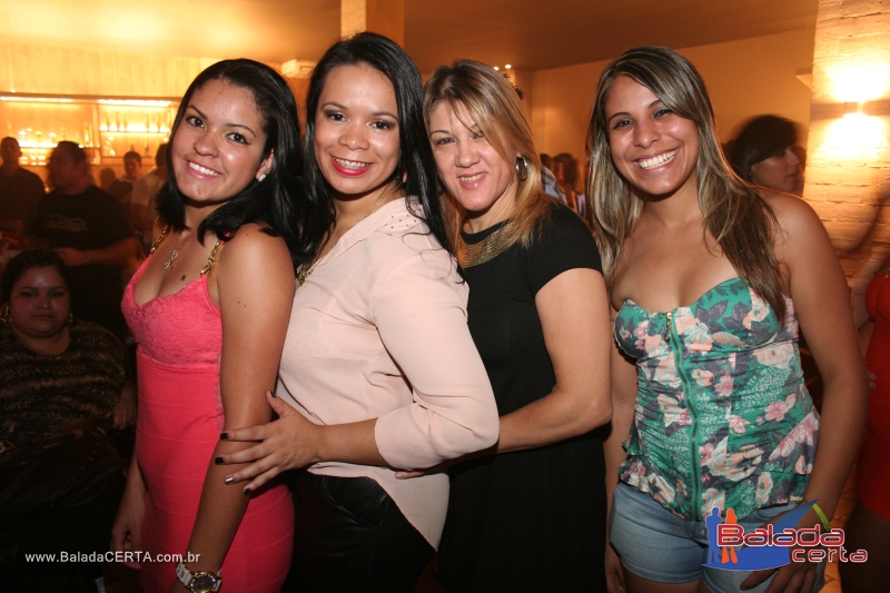 Balada: Fotos de Sexta no Sucesso Show Bar em Taguatinga - DF