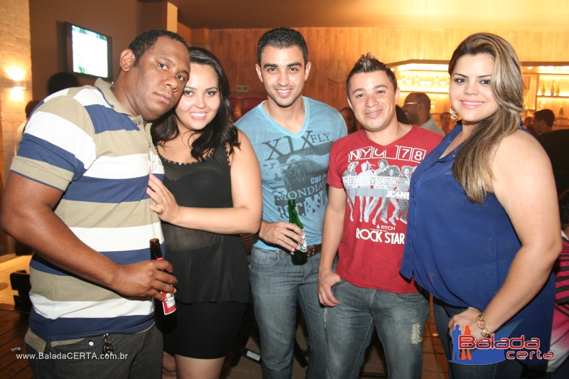Balada: Fotos de Sexta no Sucesso Show Bar em Taguatinga - DF