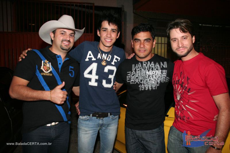 Balada: Fotos de segunda no Caapa Bar em Taguatinga - DF
