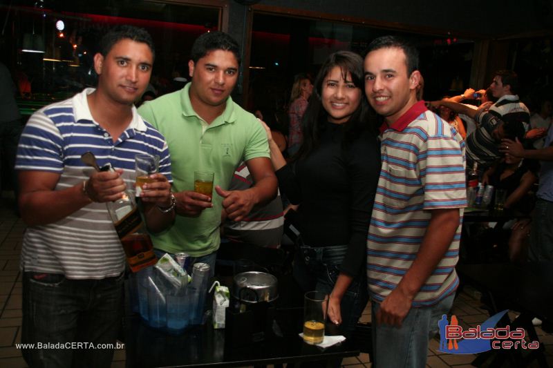 Balada: Fotos de segunda no Caapa Bar em Taguatinga - DF