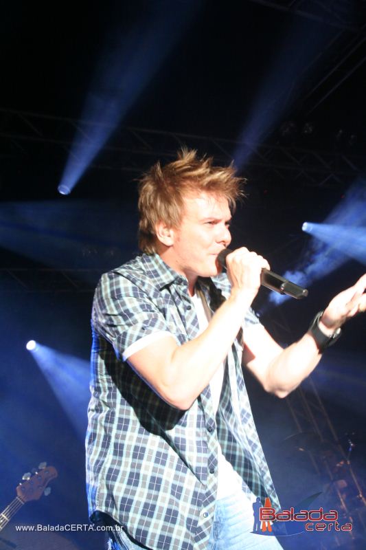 Balada: Show de Michel Tel na Via Stadium em Taguatinga - DF