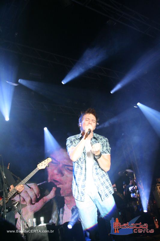 Balada: Show de Michel Tel na Via Stadium em Taguatinga - DF