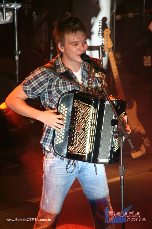 Balada: Show de Michel Tel na Via Stadium em Taguatinga - DF