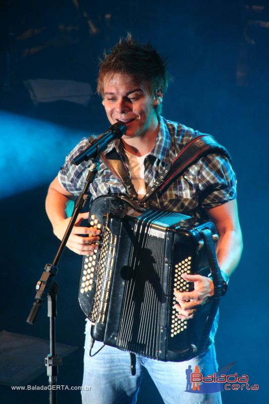 Balada: Show de Michel Tel na Via Stadium em Taguatinga - DF