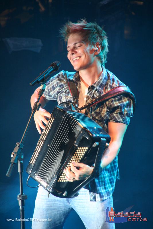 Balada: Show de Michel Tel na Via Stadium em Taguatinga - DF