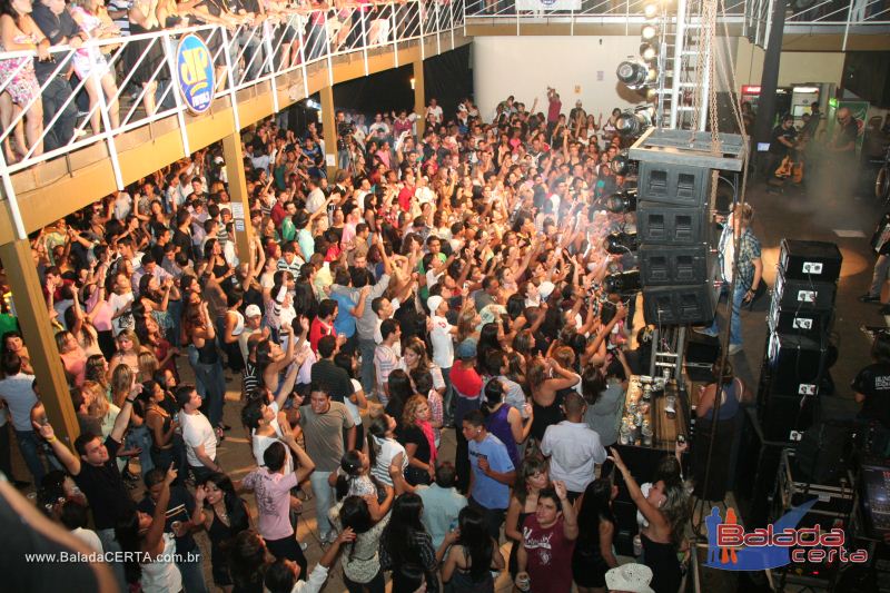 Balada: Show de Michel Tel na Via Stadium em Taguatinga - DF