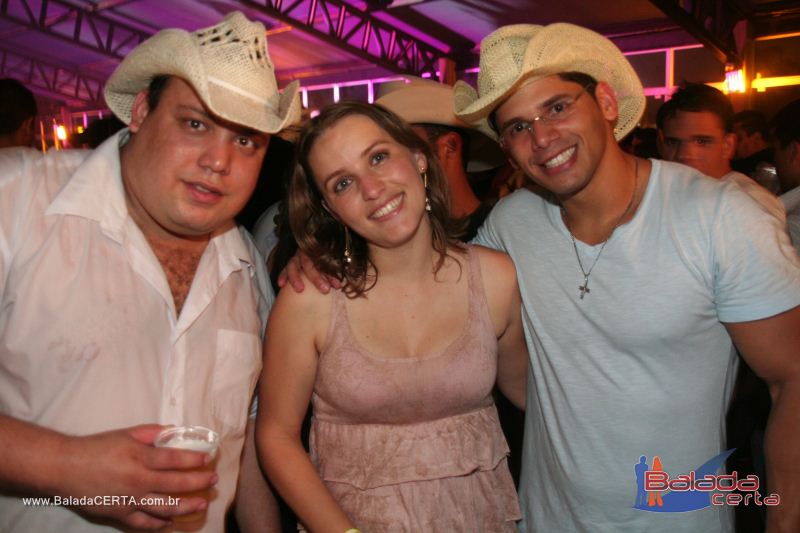 Balada: Show de Z Henrique & Gabriel na Via Stadium em Taguatinga - DF