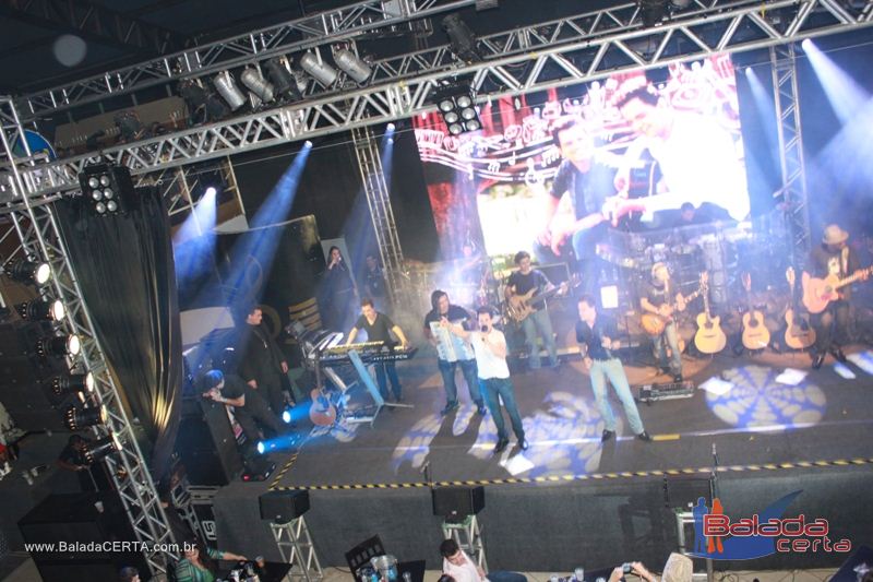 Balada: Fotos de quinta na Via Stadium em Taguatinga - DF