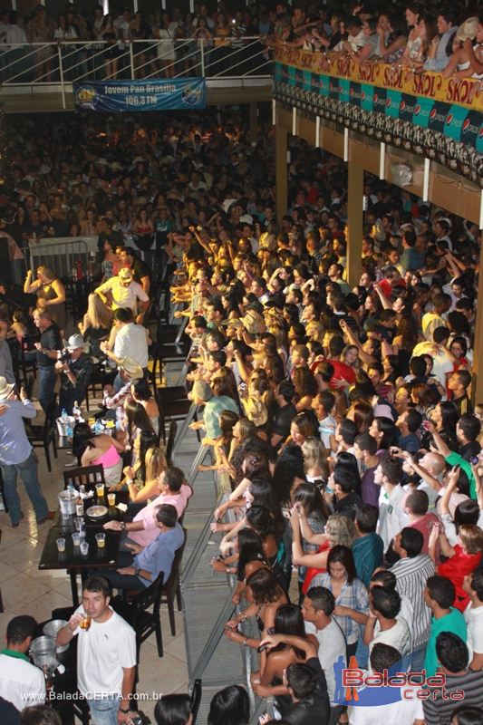 Balada: Fotos de quinta na Via Stadium em Taguatinga - DF