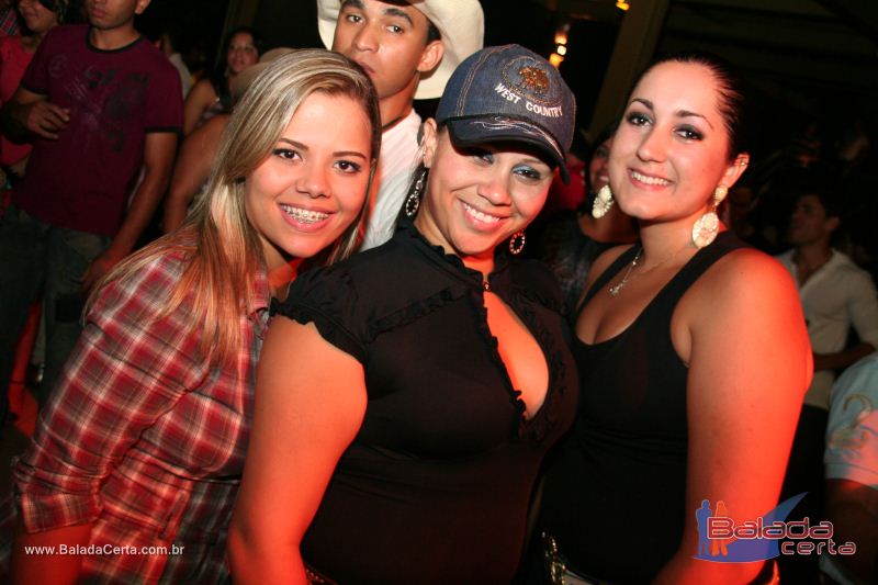 Balada: Fotos de quinta na Via Stadium em Taguatinga - DF