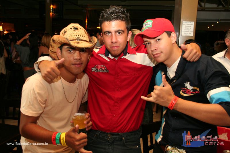 Balada: Fotos de quinta na Via Stadium em Taguatinga - DF