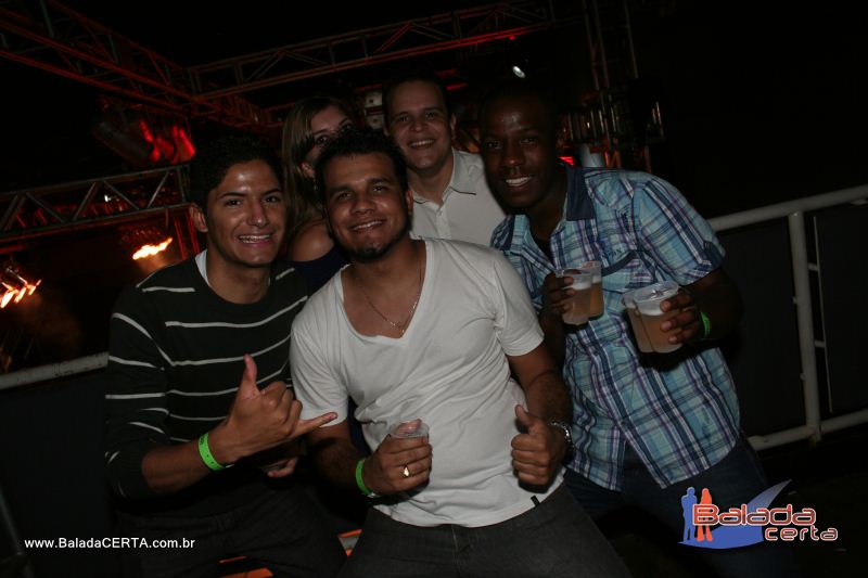 Balada: T� Tarada - A Festa com Cacio & Marcos exclusividade Os Lend�rios - Via Stadium - Taguatinga - DF