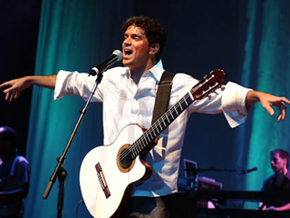 Jorge Vercillo apresente o show 'Todos Ns Somos Um' no Citibank Hall