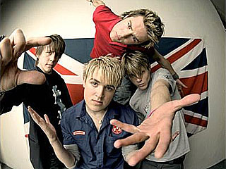 McFly desembarca no Brasil e faz show na Via Funchal